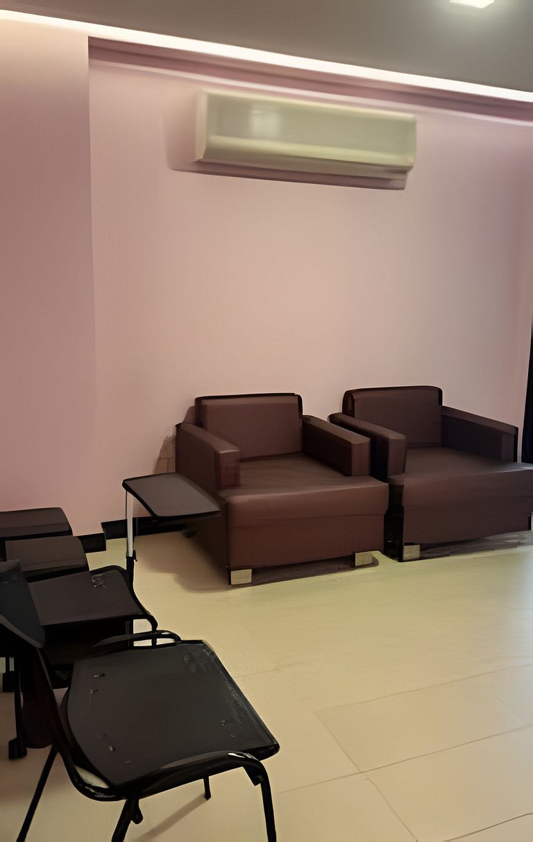 Apto 2 quartos com garagem