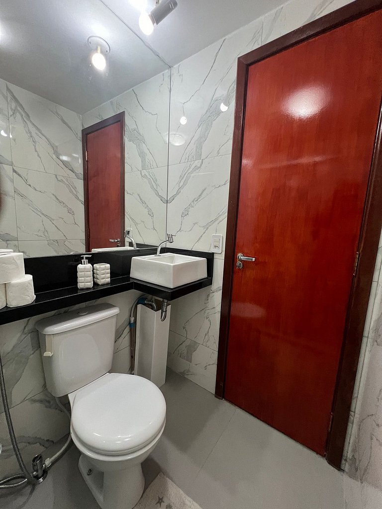 Apto 2 quartos com garagem